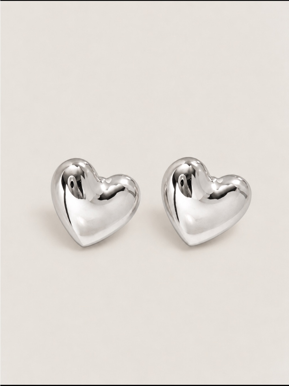 New! 18K Gold Plated Silver Heart Post Earrings (1049) NWOT